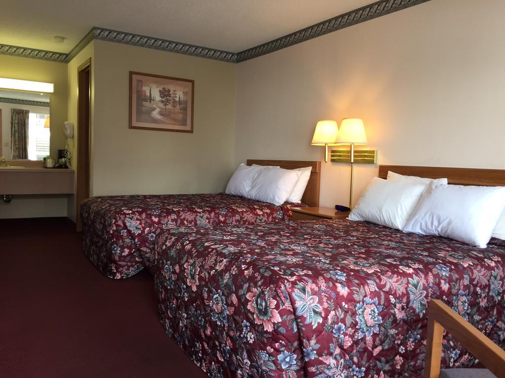 Twelve Oaks Inn Branson Exteriör bild